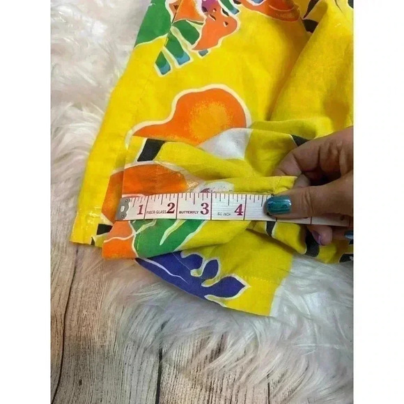 C'est Joli Shorts Yellow Floral Size M Read Description - Picture 8 of 8